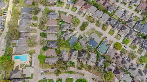 $365,000 | 2207 Briarwest Boulevard, Houston, TX 77077