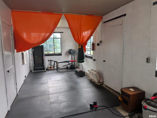 $74,900 | 532 Highway 146, Elizabethtown, IL 62931