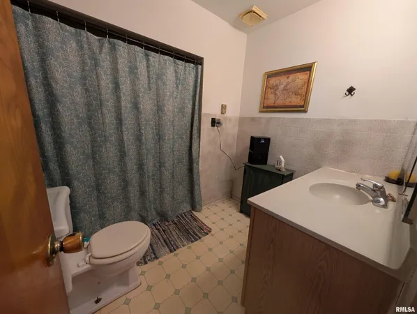 $74,900 | 532 Highway 146, Elizabethtown, IL 62931