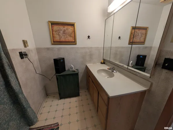 $74,900 | 532 Highway 146, Elizabethtown, IL 62931