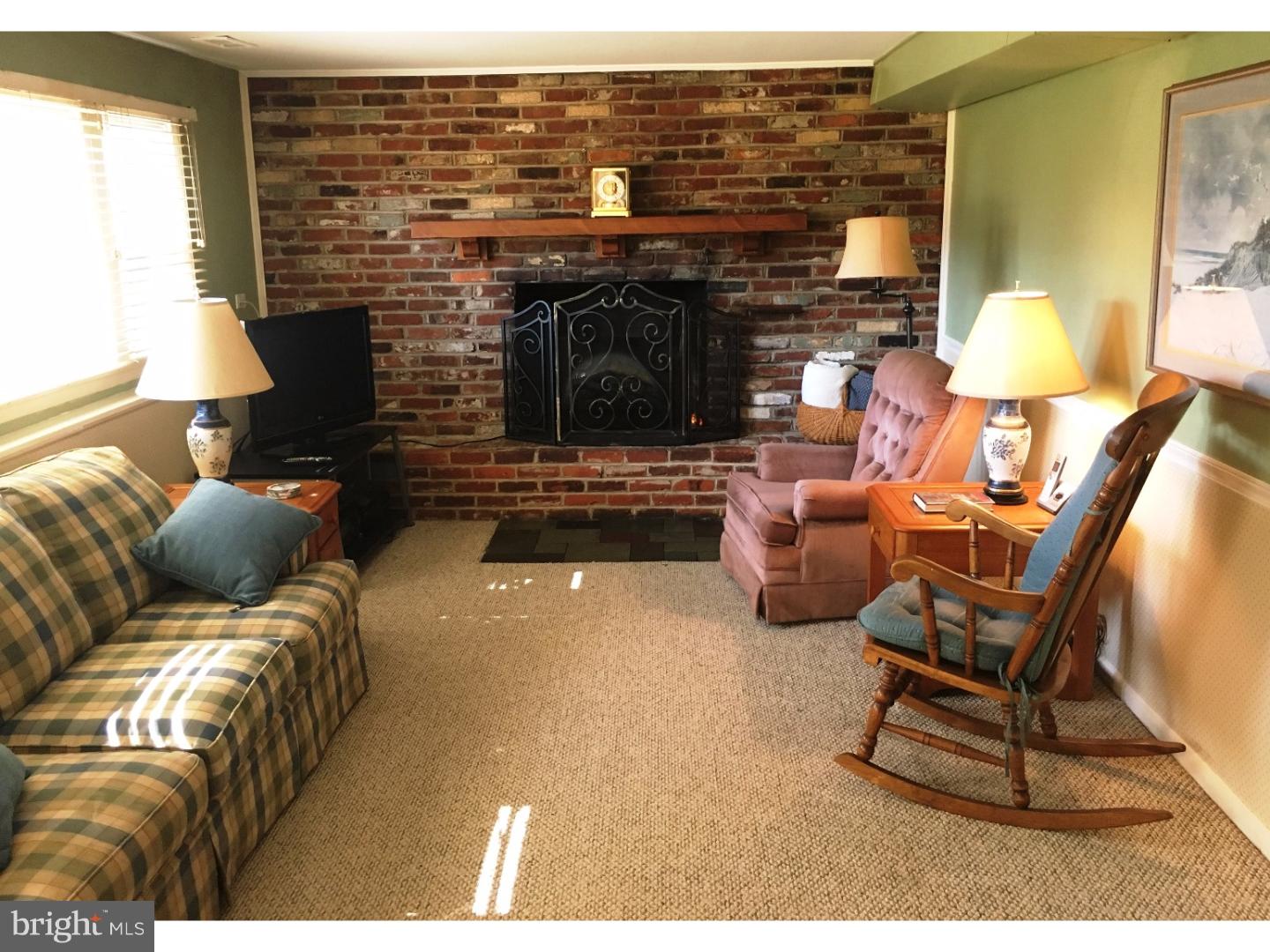 913 Abington Road Cherry Hill, NJ 08034 - Photo 9 of 16 Gallery Image 9