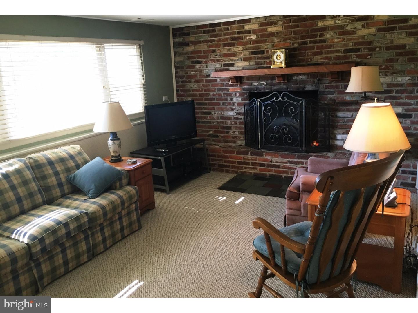 913 Abington Road Cherry Hill, NJ 08034 - Photo 10 of 16 Gallery Image 10