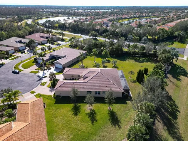 $360,000 | 15618 Aurora Lake Circle, Wimauma, FL 33598