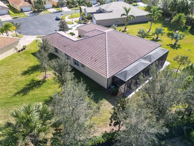 $360,000 | 15618 Aurora Lake Circle, Wimauma, FL 33598