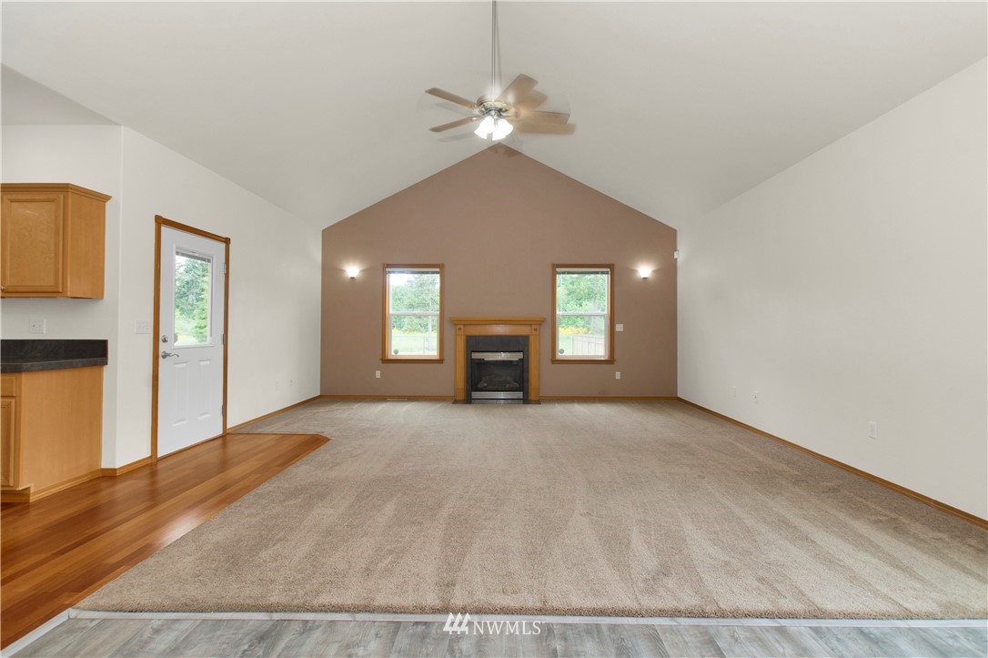 8945 Littlerock Road Southwest Olympia, WA 98512 - Photo 6 of 34 Gallery Image 6