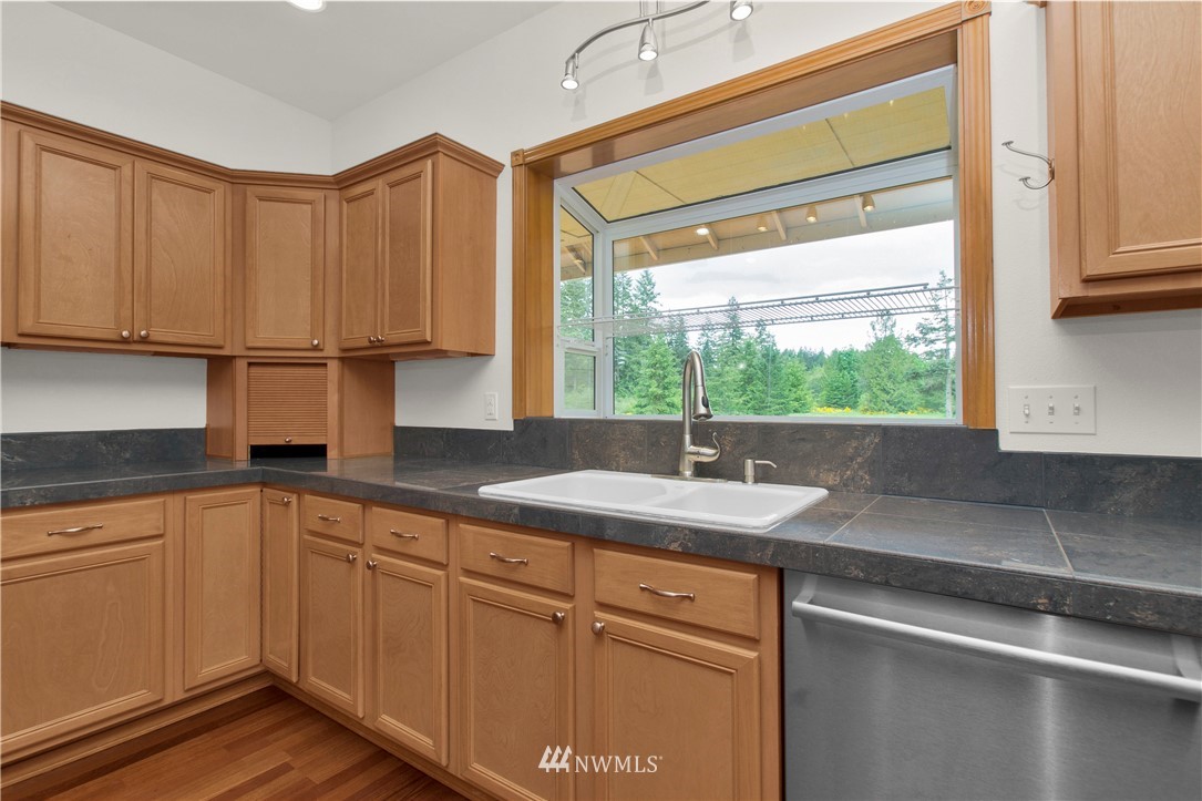 8945 Littlerock Road Southwest Olympia, WA 98512 - Photo 10 of 34 Gallery Image 10