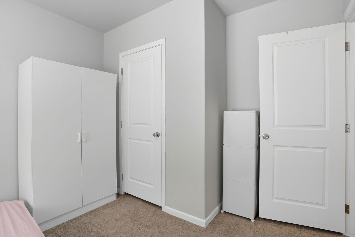 8665 Florin Road, Unit 133 Sacramento, CA 95828 - Photo 22 of 38 a view of room with hallway