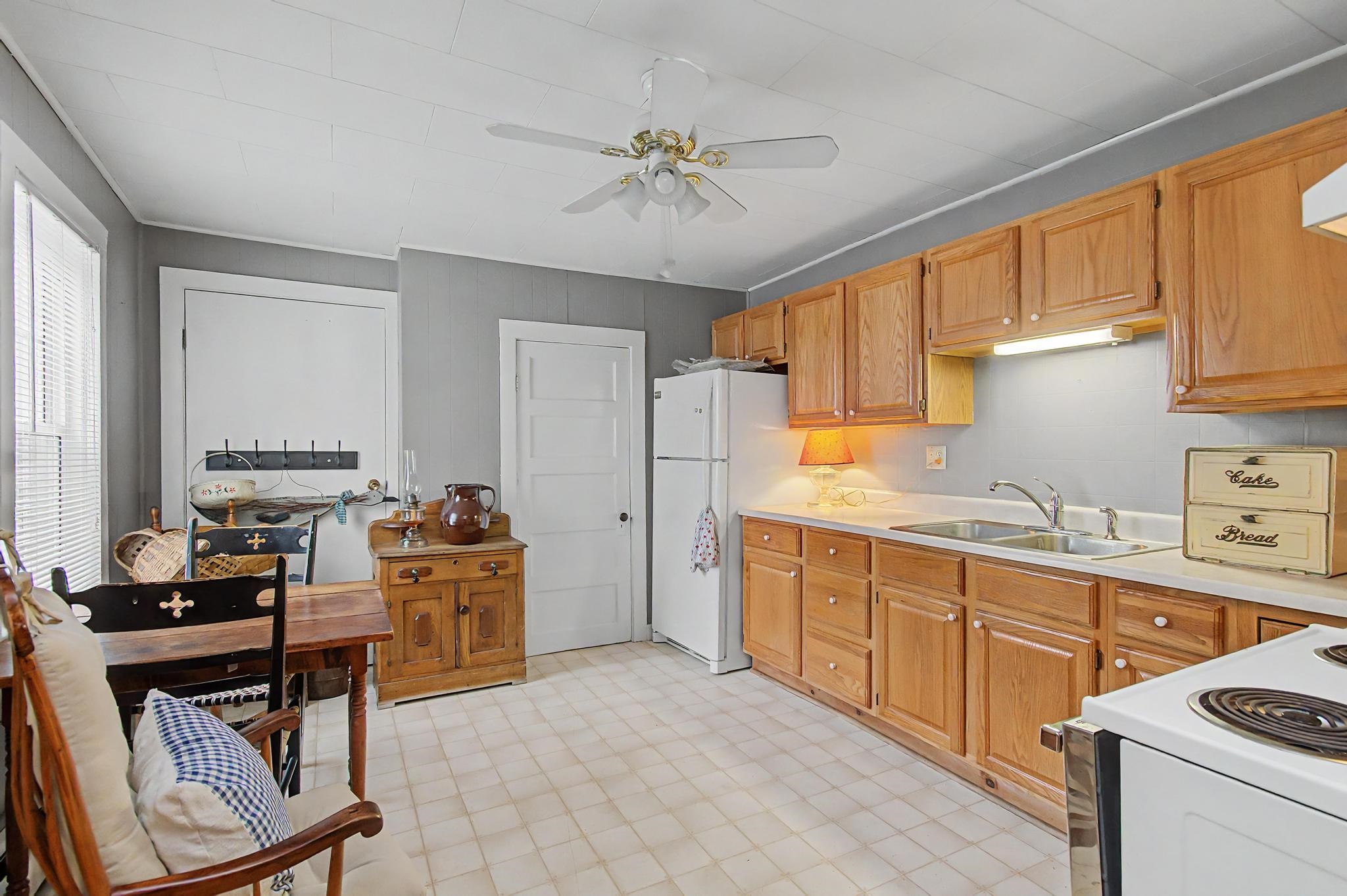 18 Diamond Street St. Albans, VT 05478 - Photo 37 of 56