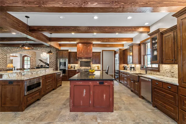 $1,995,000 | 9155 Grizzly Drive, Kountze, TX 77625