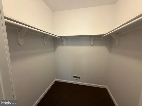 $1,800 | 16 Iroquois Drive, Absecon, NJ 08205