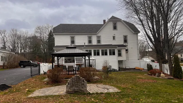 $829,900 | 292 Main Street, Fremont, NH 03044