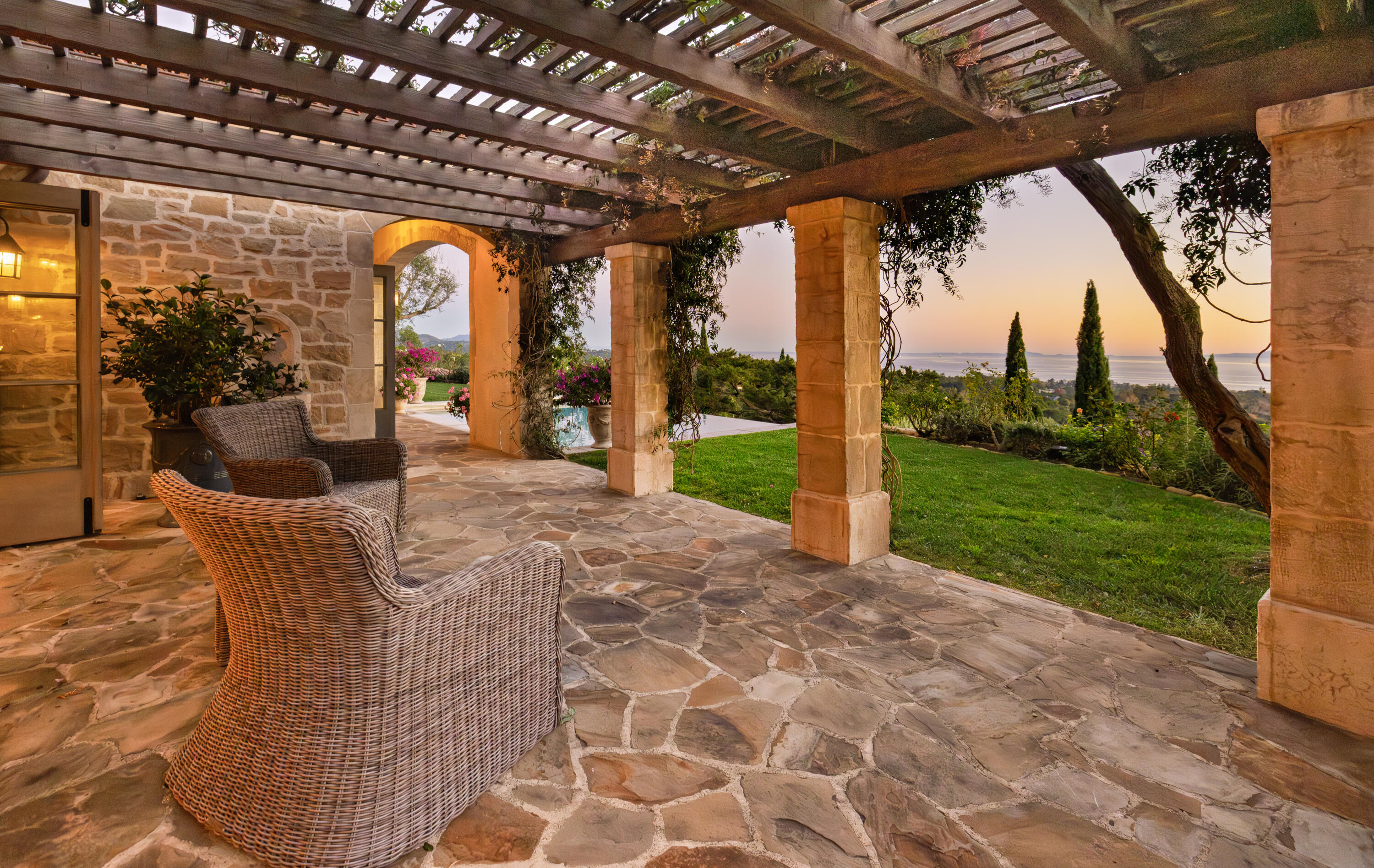 965 Brooktree Road Montecito, CA 93108 - Photo 19 of 27 Primary Patio