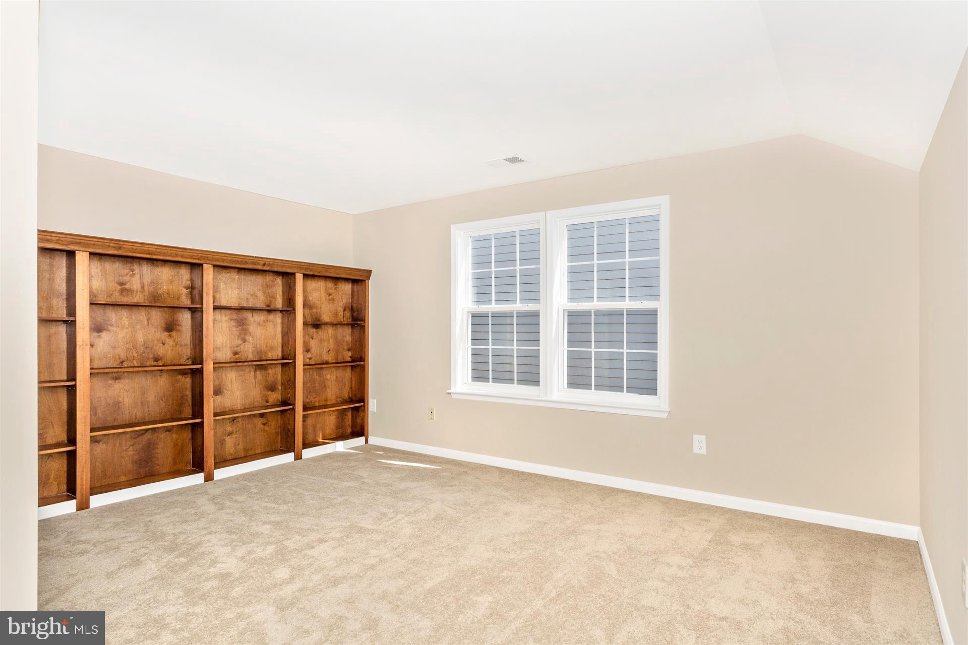 11223 Country Club Road New Market, MD 21774 - Photo 21 of 34 Bedroom space that could be used as a library.