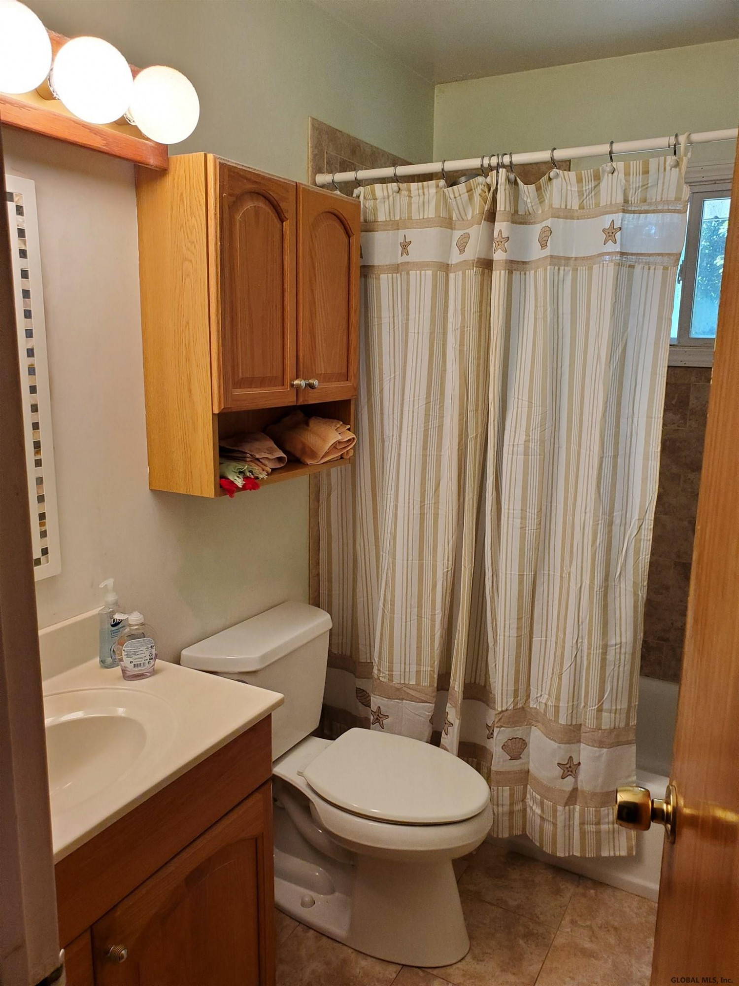 73 Hunting Road Colonie Village, NY 12205 - Photo 12 of 19 Photo 12