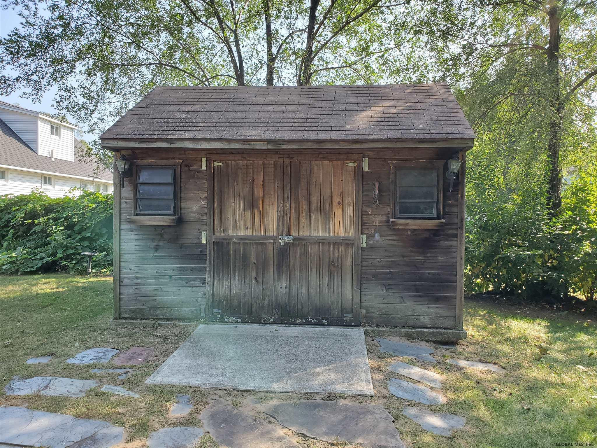 73 Hunting Road Colonie Village, NY 12205 - Photo 5 of 19 Photo 5