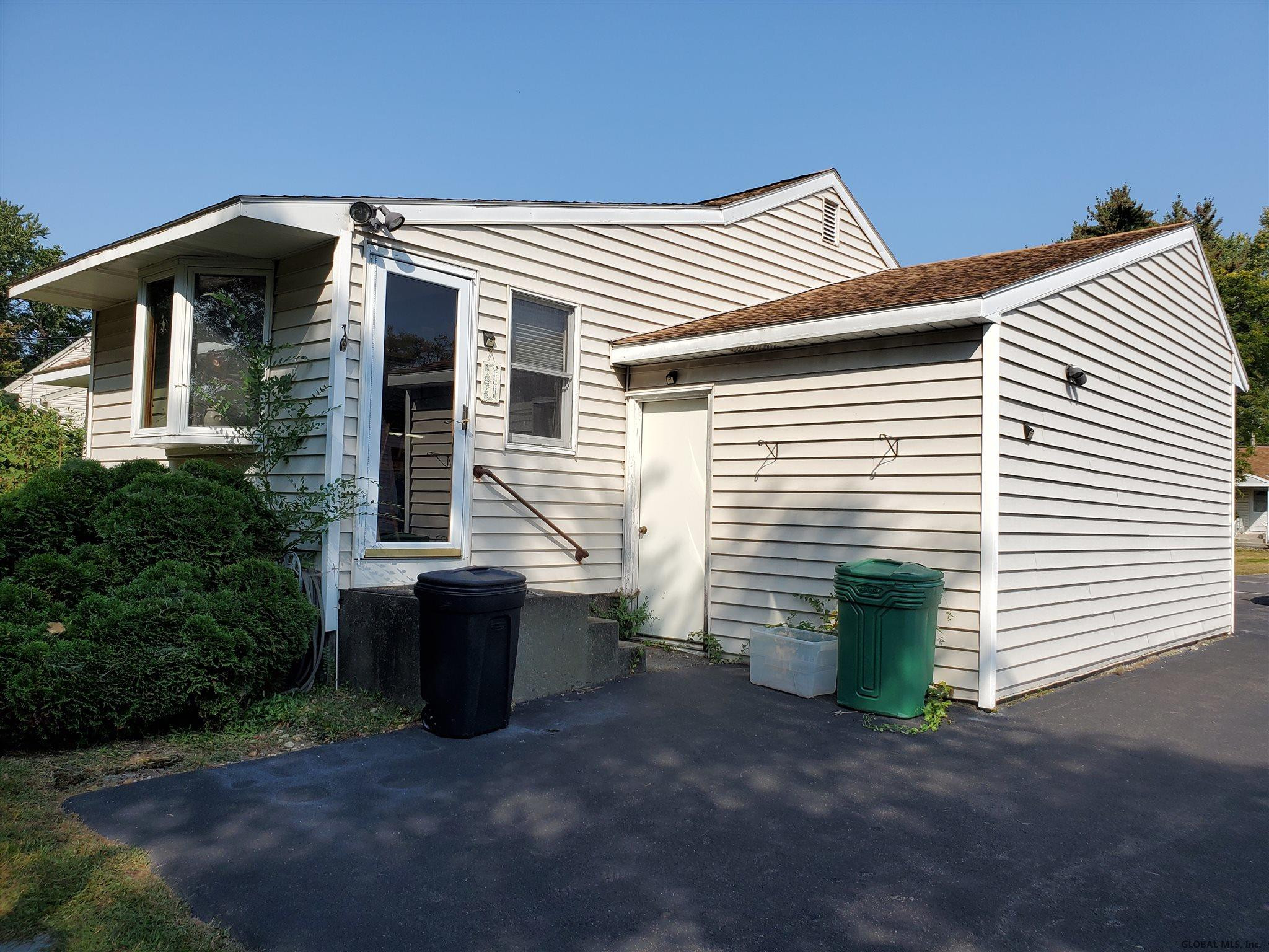 73 Hunting Road Colonie Village, NY 12205 - Photo 6 of 19 Photo 6