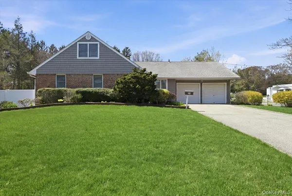 $1,699,000 | 31 Chelsea Drive, Syosset, NY 11791