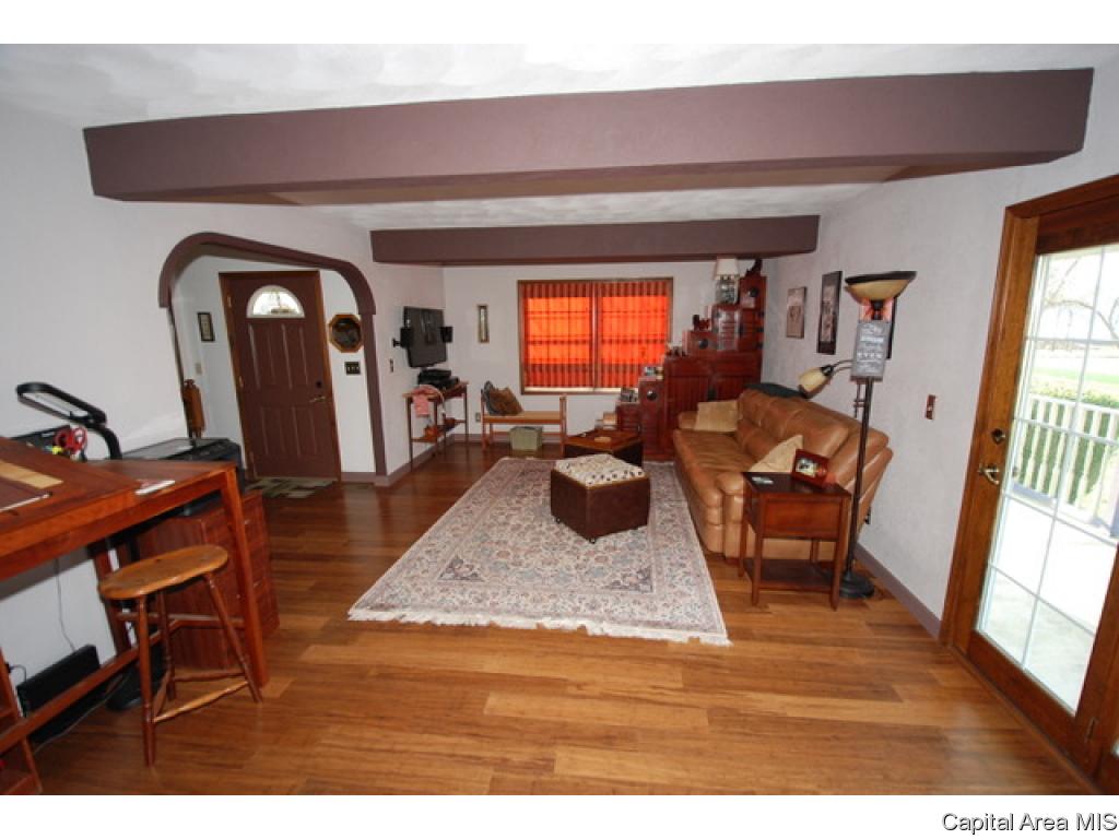 5828 North Lake Road Springfield, IL 62711 - Photo 4 of 30