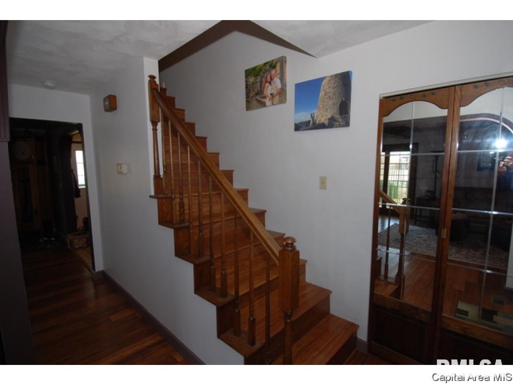 5828 North Lake Road Springfield, IL 62711 - Photo 8 of 30