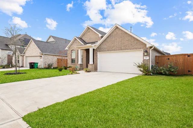 $375,000 | 839 Sarasota Shore Drive, Katy, TX 77493