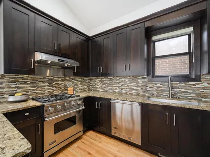 $699,000 | 816 West Oakdale Avenue, Unit 3, Chicago, IL 60657