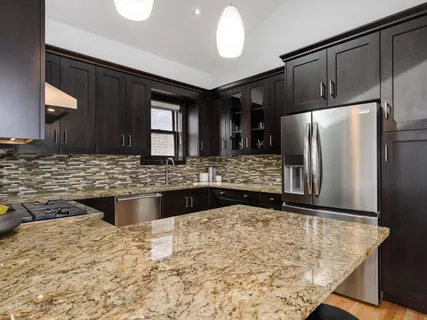 $699,000 | 816 West Oakdale Avenue, Unit 3, Chicago, IL 60657