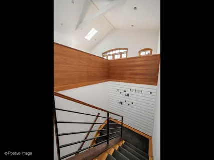 $699,000 | 816 West Oakdale Avenue, Unit 3, Chicago, IL 60657