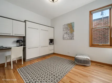 $699,000 | 816 West Oakdale Avenue, Unit 3, Chicago, IL 60657
