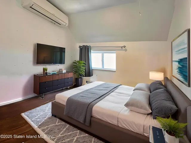 $728,000 | 11 Father Capodanno Boulevard | South Beach