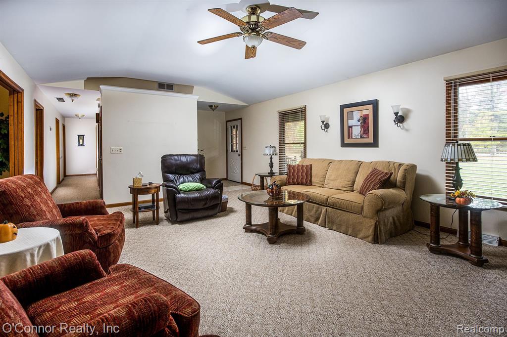 5343 Davis Road St. Clair, MI 48079 - Photo 12 of 56 Gallery Image 12