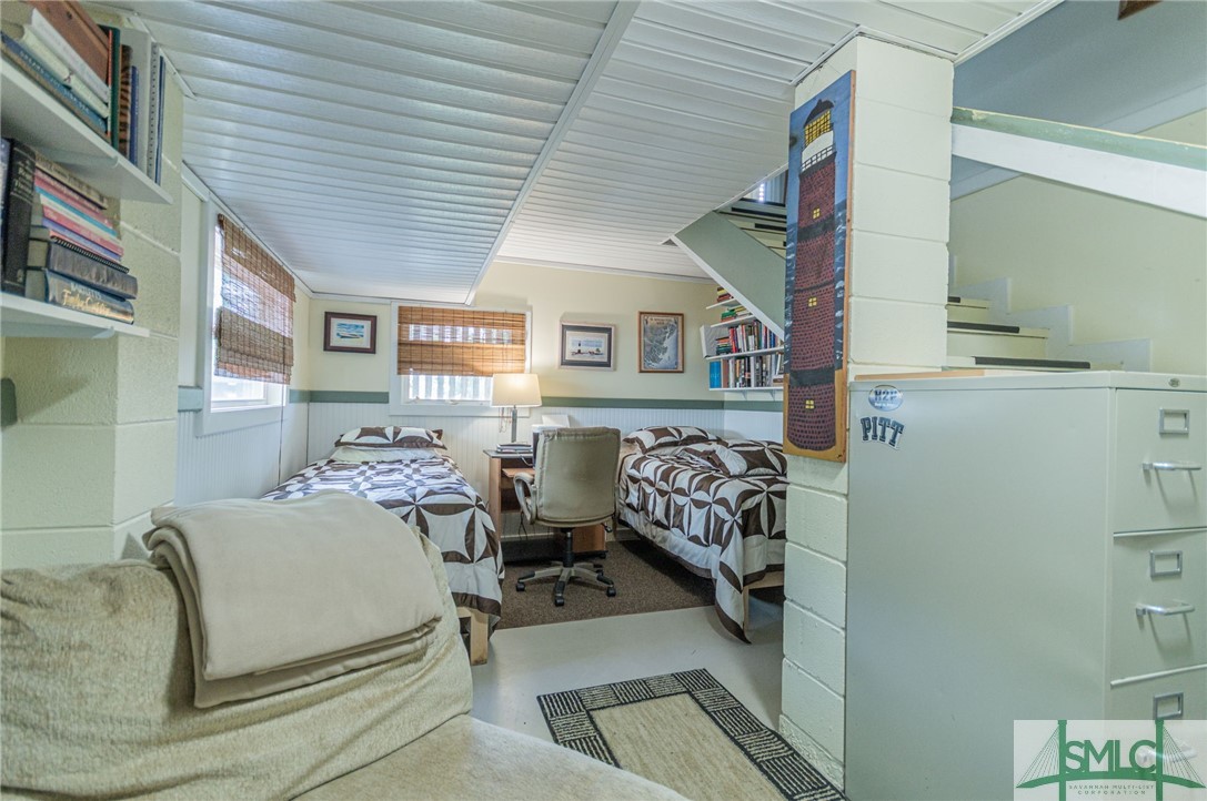 5 Pine Street Tybee Island, GA 31328 - Photo 28 of 35 Flex space on ground level provides an office or e