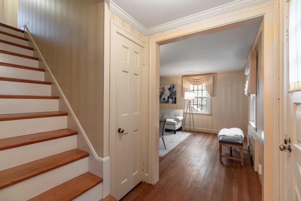 34 Venner Road Arlington, MA 02476 - Photo 3 of 29 Gallery Image 3