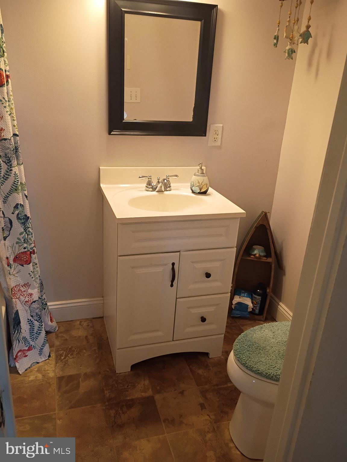 479 Perry Road Winchester, VA 22602 - Photo 27 of 28 BATHROOM