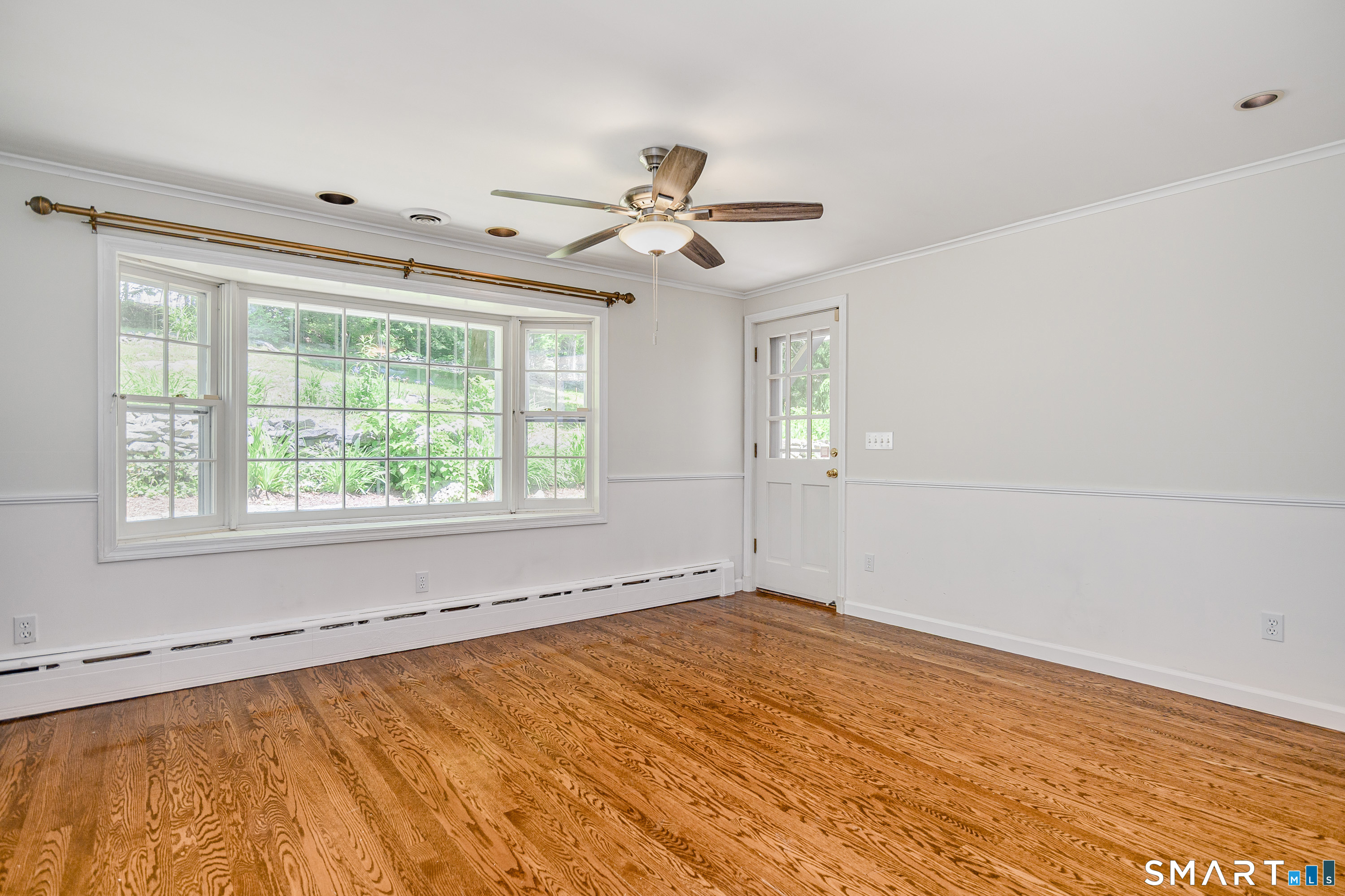 77 Crest Road Middlebury, CT 06762 - Photo 16 of 38 Gallery Image 16