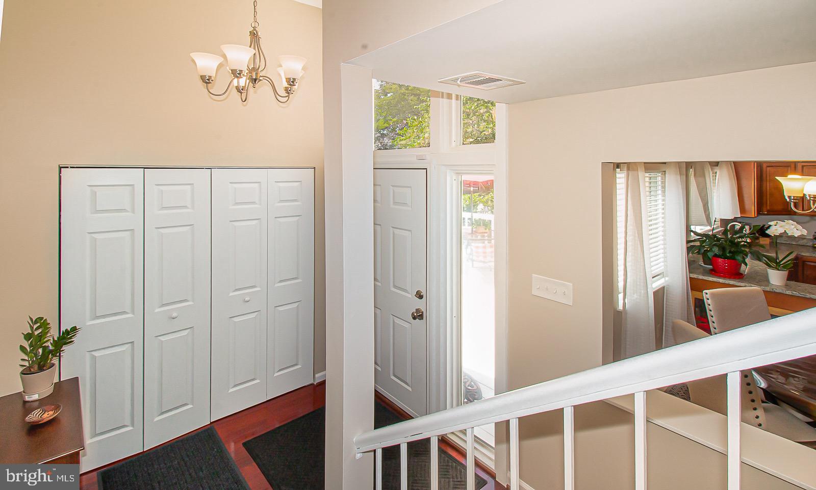 1564 Goldenrain Court Reston, VA 20190 - Photo 17 of 36 Gallery Image 17