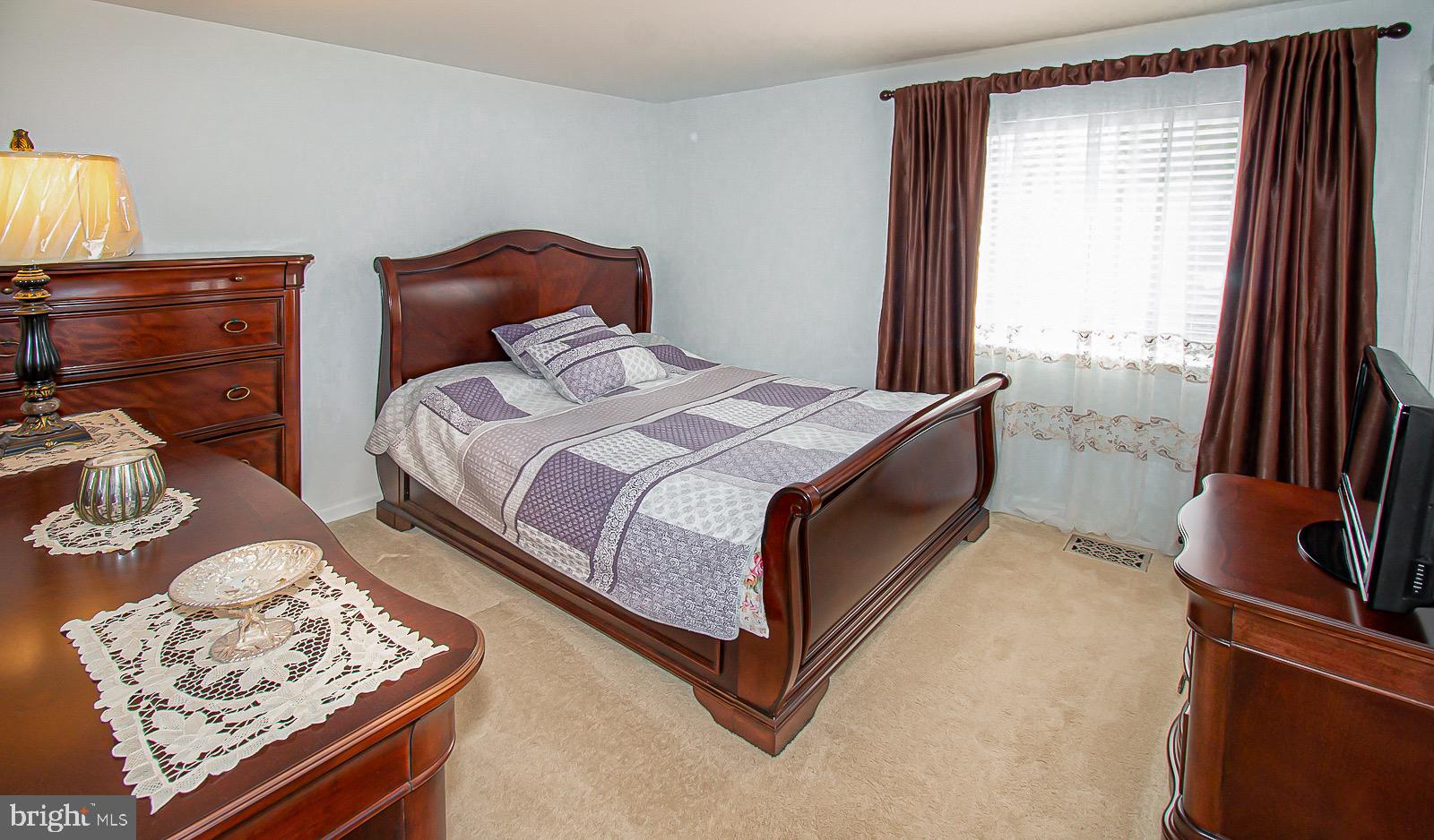 1564 Goldenrain Court Reston, VA 20190 - Photo 22 of 36 Gallery Image 22