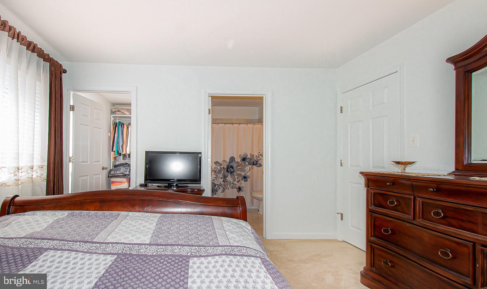 1564 Goldenrain Court Reston, VA 20190 - Photo 23 of 36 Gallery Image 23