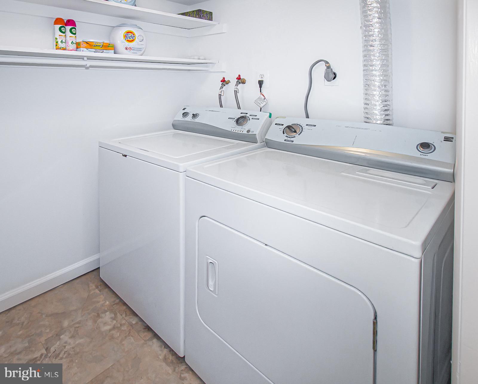 1564 Goldenrain Court Reston, VA 20190 - Photo 31 of 36 Gallery Image 31