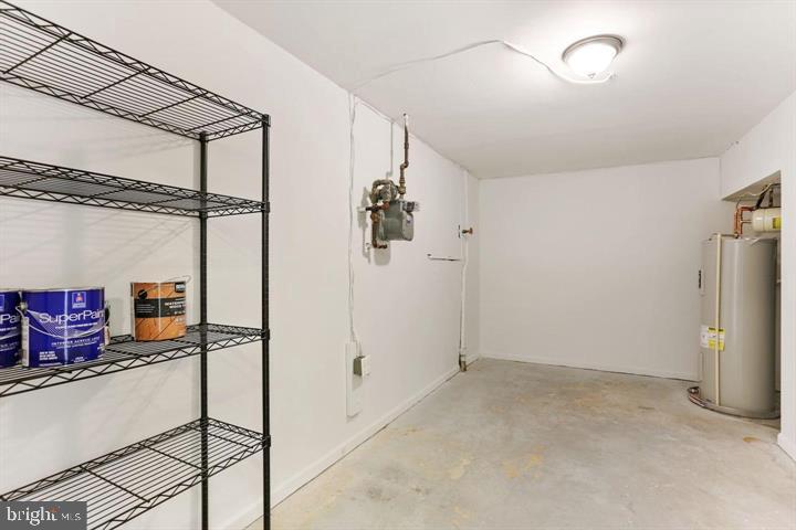 1564 Goldenrain Court Reston, VA 20190 - Photo 32 of 36 Gallery Image 32