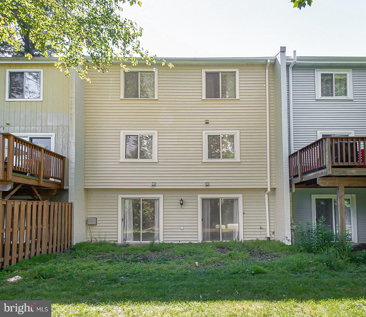 1564 Goldenrain Court Reston, VA 20190 - Photo 33 of 36 Gallery Image 33