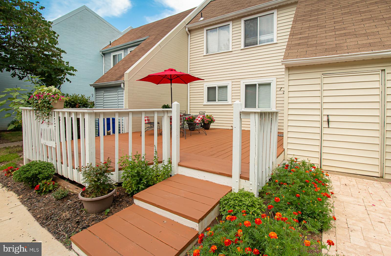 1564 Goldenrain Court Reston, VA 20190 - Photo 35 of 36 Gallery Image 35