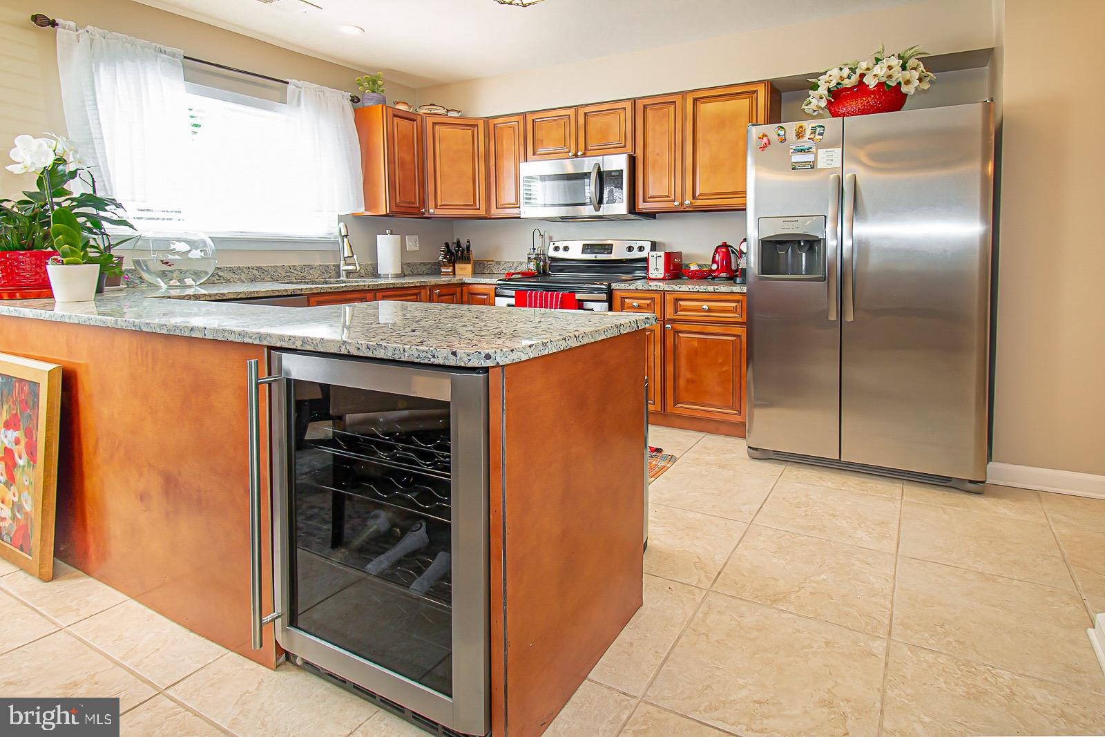 1564 Goldenrain Court Reston, VA 20190 - Photo 9 of 36 Gallery Image 9