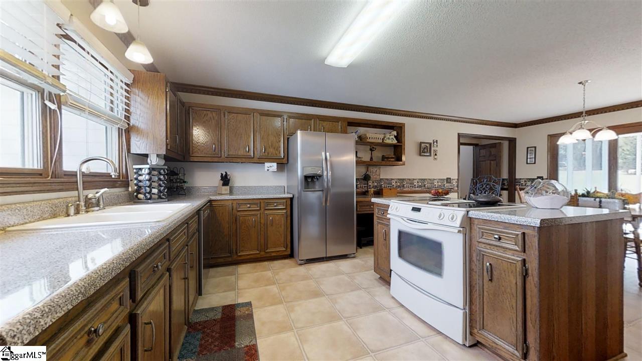 322 Sitton Road Easley, SC 29642 - Photo 12 of 35
