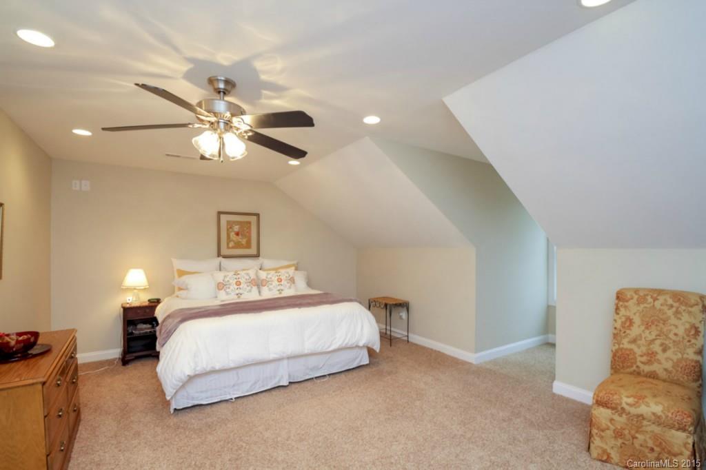 6601 Fox Ridge Circle Davidson, NC 28036 - Photo 19 of 21 Gallery Image 19