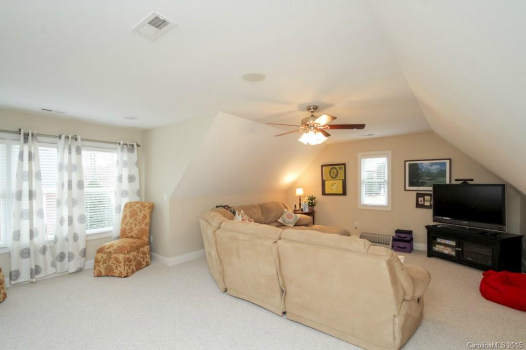 6601 Fox Ridge Circle Davidson, NC 28036 - Photo 20 of 21 Gallery Image 20