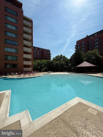 $169,999 | 1111 Arlington Boulevard, Unit 940, Arlington, VA 22209
