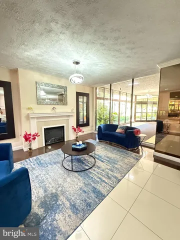 $169,999 | 1111 Arlington Boulevard, Unit 940, Arlington, VA 22209