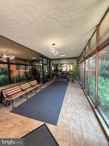 $169,999 | 1111 Arlington Boulevard, Unit 940, Arlington, VA 22209