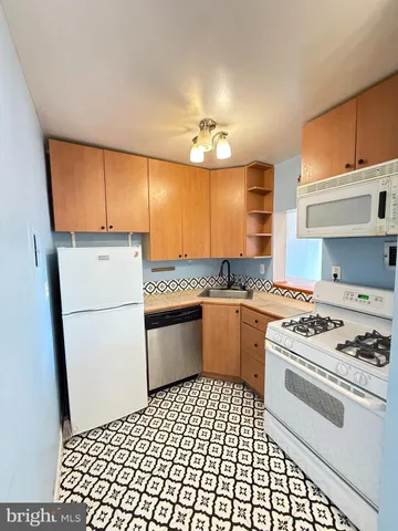 $169,999 | 1111 Arlington Boulevard, Unit 940, Arlington, VA 22209