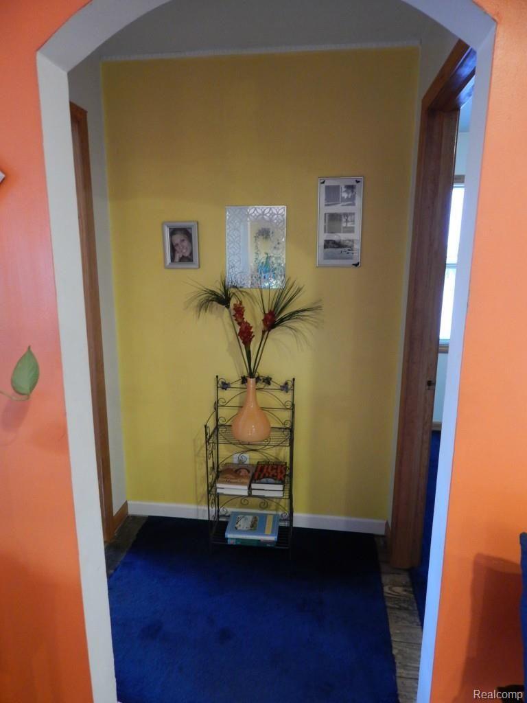 9219 Newburgh Road Livonia, MI 48150 - Photo 38 of 54 DSCN0065.jpg
